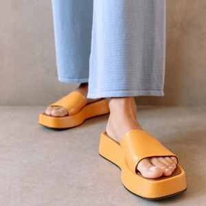 Alohas - Janice Platform Sandal in Spicy Orange